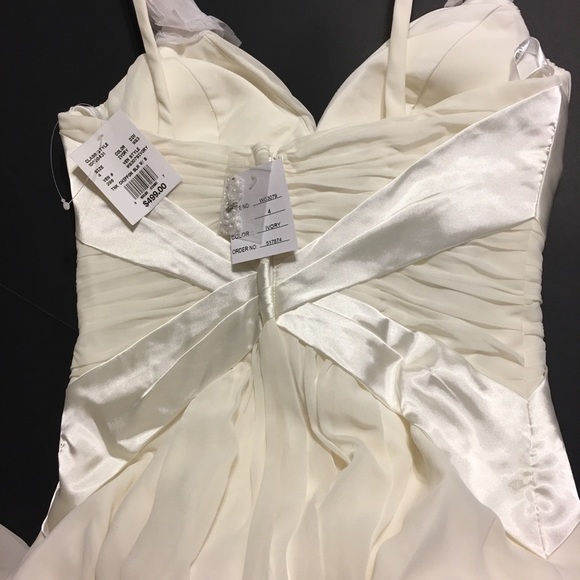 NWT Wedding gown David's Bridal New w/tags size 4 - Picture 5 of 7